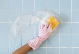 Safe Bathroom Cleaning: What Materials to Choose 